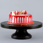 in-love-strawberry-cake-half-kg_1(1)